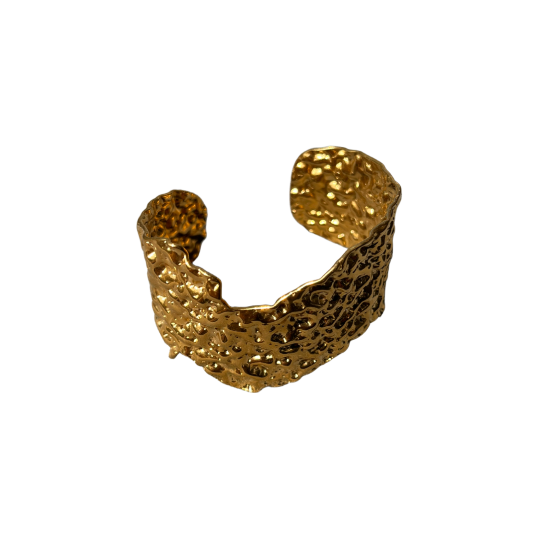 bracelet martelé et texturé en acier inoxydable
